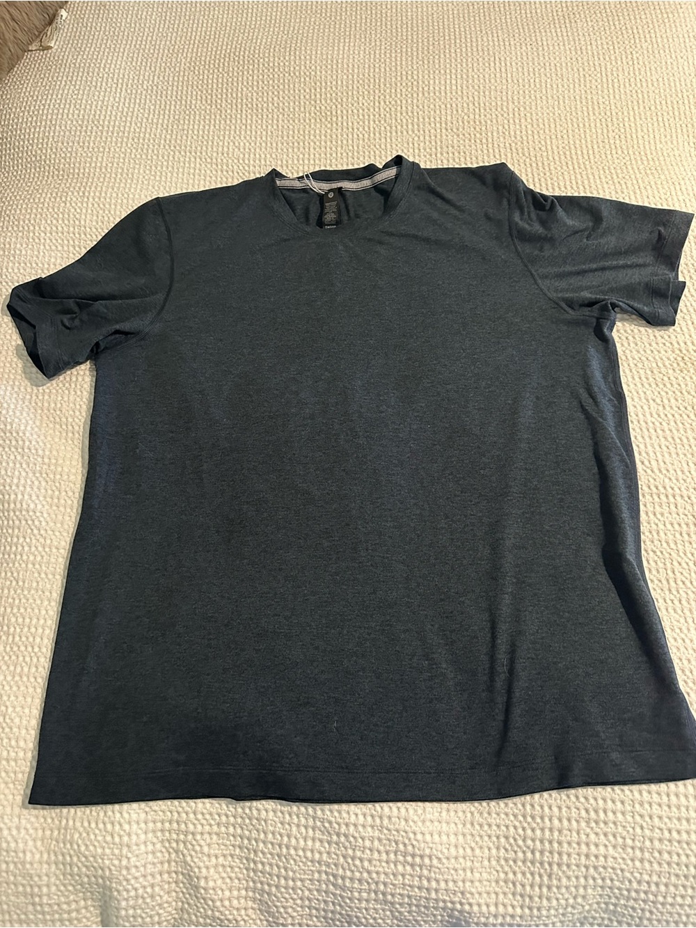 lululemon athletica Men's Heathered Dark Navy Short Sleeve Tee XL